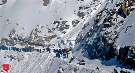 Avalanche hits police post, Massive rescue effort launched: J&K - The ...