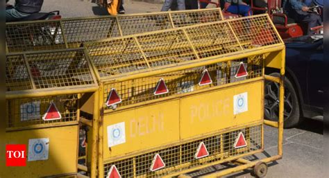 Delhi Police identifies 2 for killing, assaulting 'cow slaughterers' in ...