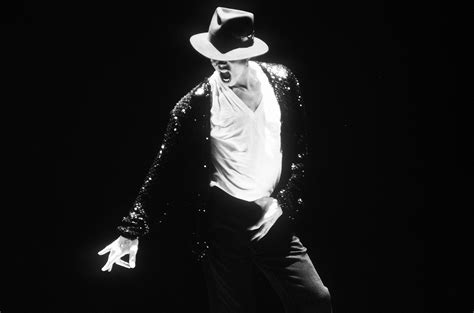 Michael Jackson Video Vanguard Award Teaches MTV the Risks of Naming an ...
