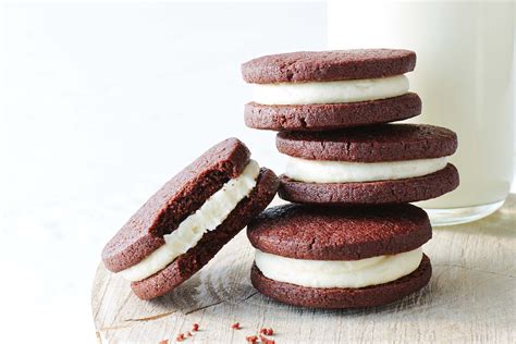chocolate creams biscuits