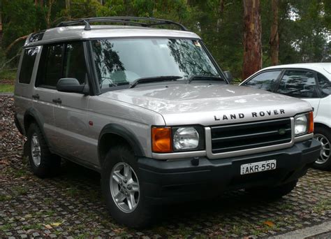 Fichier:2000-2002 Land Rover Discovery II Td5 5-door wagon (2007-12-12 ...