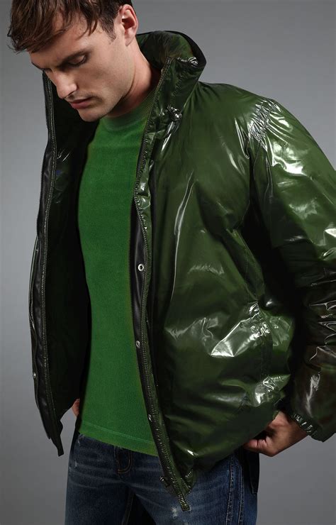 Green Men's ultra-shine green down jacket | Bikkembergs
