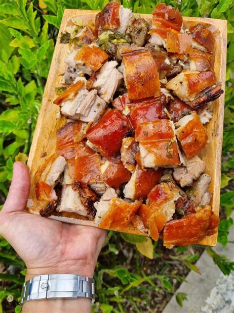 Cebu Lechon 的图像结果