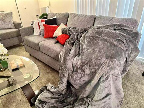 Zonli Heated Weighted Blanket Review (2023) | Expert Tested