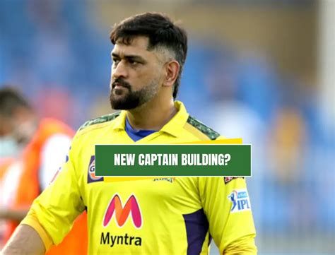 State mates: MS Dhoni and Aaron are both from Jharkhand, but their domestic careers didn't quite ove