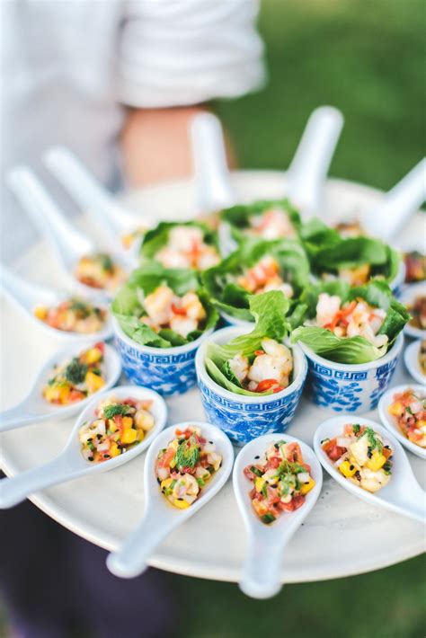 Unexpected Wedding Food Ideas Your Guests Will Love | Cocktail hour ...