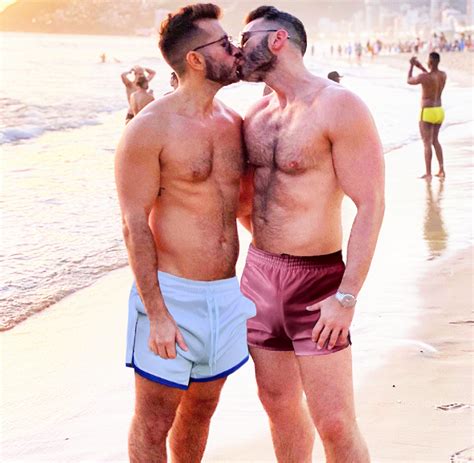 Collection 104+ Pictures Two Guys Kissing Pictures Stunning