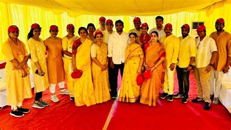 Yuva Galam Padayatra: లోకేశ్‌తో కలిసి పాదయాత్రలో పాల్గొన్న నారా ...