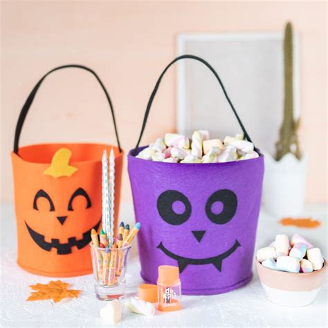 Order Halloween Hampers Online in Bangalore at Best Price - Dottedi