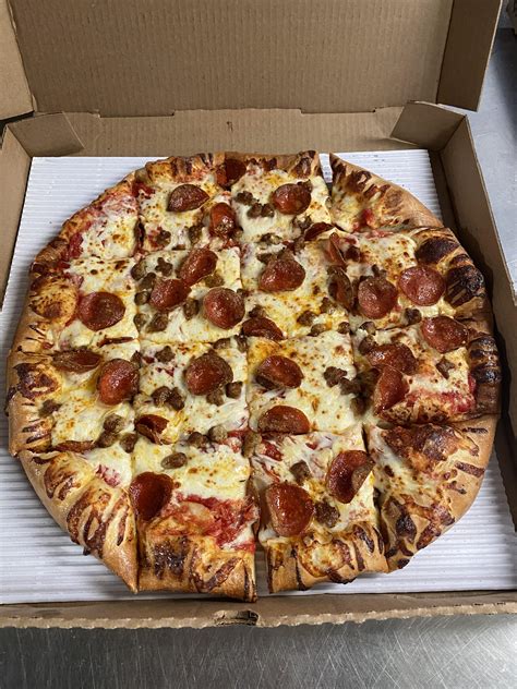 Pepperoni Sausage & Six Cheese Pizza at Alonzo Godfrey blog