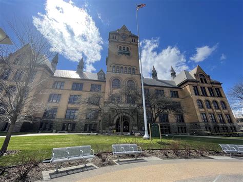 Wayne State University - Acceptance Rate, Deadlines & Admission Info