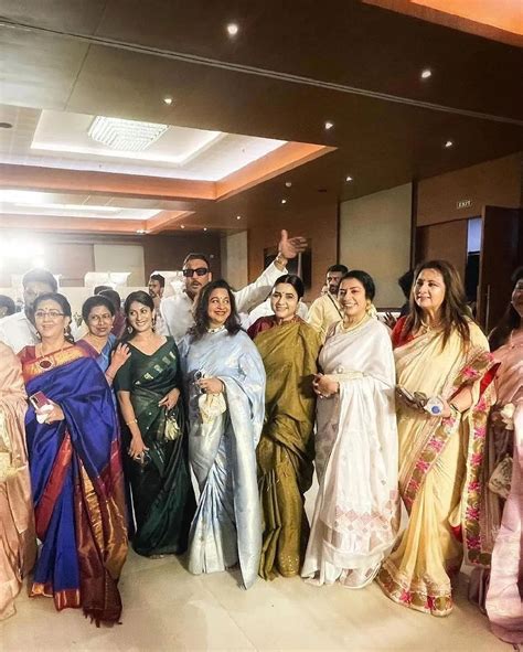 Karthika Nair : రాధ కూతురు కార్తీక పెళ్ళిలో అలనాటి తారల సందడి ...