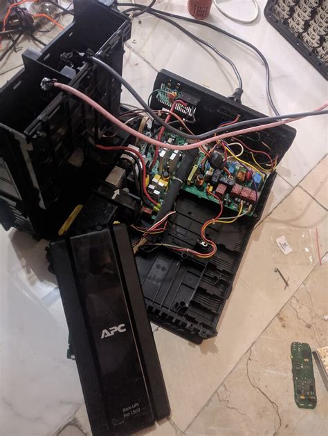 Arduino Reading UPS Data 的图像结果