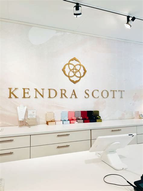 Kendra Scott Logo