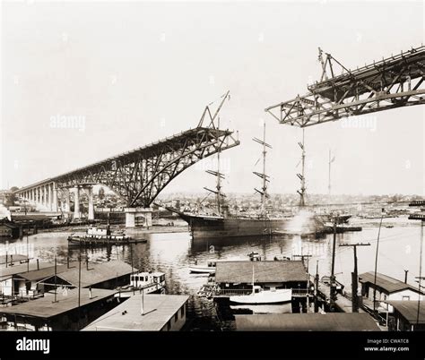 The George Washington Memorial Bridge (Aurora Bridge), a cantilever and ...