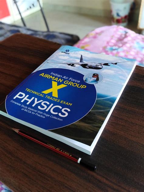 Indian Air Force Airman Group 'X' PHYSICS Exam : Arihant Experts ...