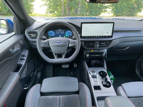 Test: Ford kuga ST-line X 2.5 duratec PHEV 178 kW | AMZS