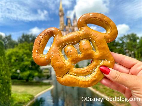DFB Picks the 6 Best Pretzels in Disney World | the disney food blog