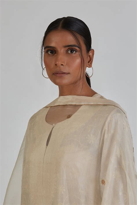 Almas Dupatta-Ivory – Lajjoo