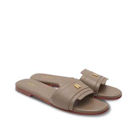Grounded in Fossil – NATIVE DUBAI - native to dubai