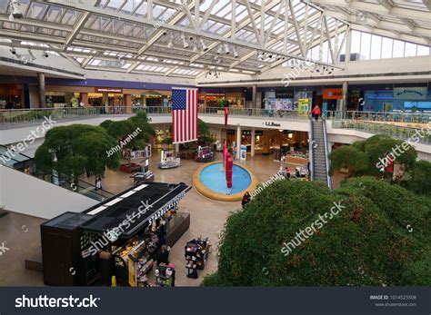 16 Paramus park mall Images, Stock Photos & Vectors | Shutterstock