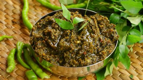 Karivepaku nilava Pickle – Mother Earth Foods