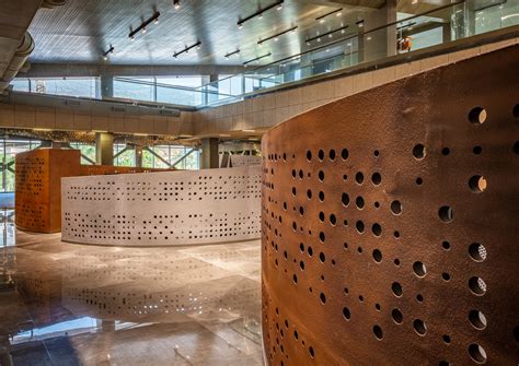 This Navi Mumbai office gives expression to its owners’ profession ...