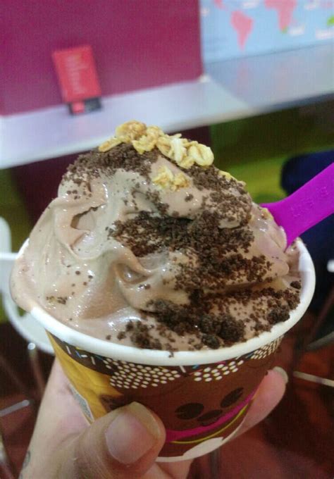 If You're A Fan Of Frozen Desserts Then You Should Hit Up Menchie's In ...