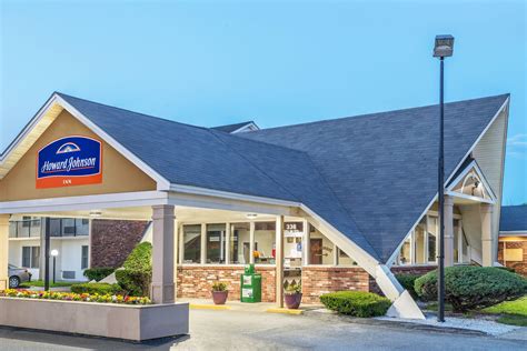Howard Johnson by Wyndham Bangor | Bangor, ME Hotels