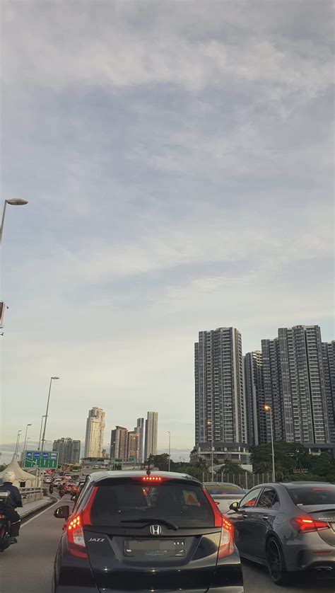 S’pore-Johor Causeway Jam May Stretch Up To 4 Hours As Travellers Cross Borders For CNY
