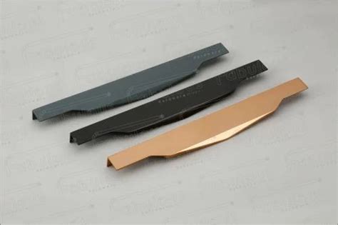 Profile Handle - 031 Aluminum Profile Handle Manufacturer from Rajkot
