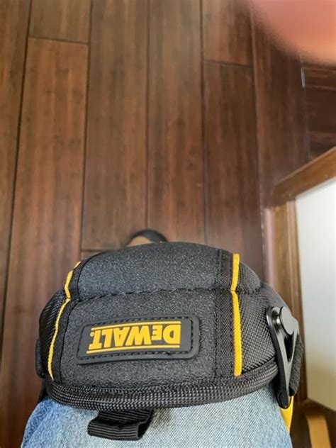 DEWALT Flooring Knee Pads DWST590014 at Lowes.com