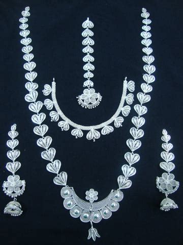Silver Filigree Jewellery adds grace to Odissi costume – Silverlinings