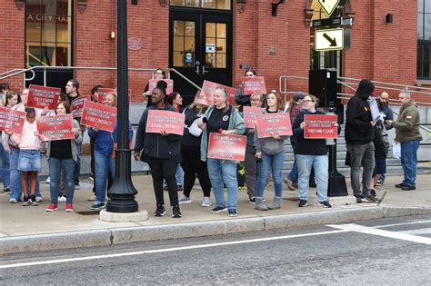 Fitchburg educators rally outside City Hall – Sentinel and Enterprise