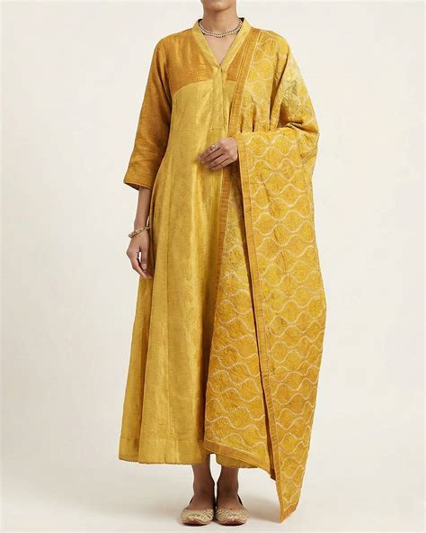 Yellow Handwoven Satin Tussar Shaded Sufi-Cut Kurta Set – Gaurang