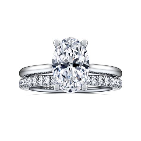 Oval Solitaire Engagement Rings | Gabriel & Co.