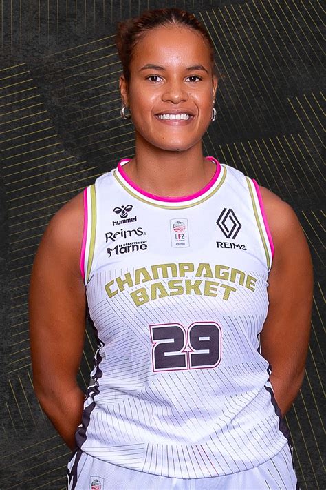 M'BAYE Stepha | Champagne Basket Féminin