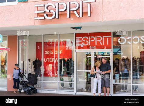 Retail Store Signs 的图像结果