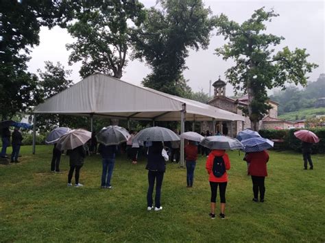 A las ocho de la mañana comenzaron las novenas de San Antoniu en Cangas ...