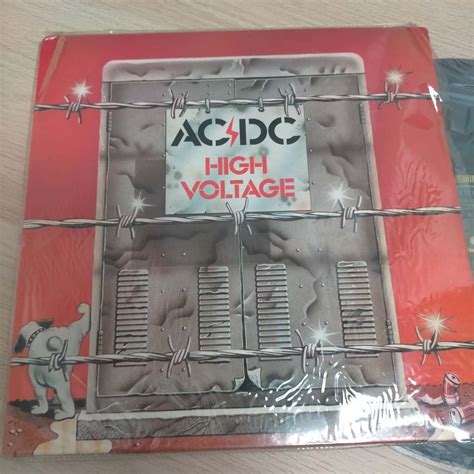 AC/DC HIGH VOLTAGE Vinyl Record EMI Records GUC(s)