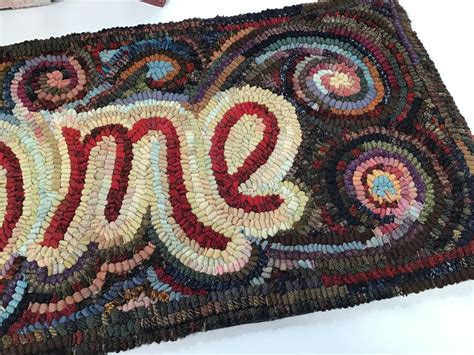 Rug Hooking Patterns 的图像结果