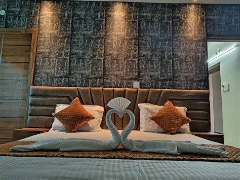 Suryalanka Beach Holiday Rentals & Homes - Andhra Pradesh, India | Airbnb