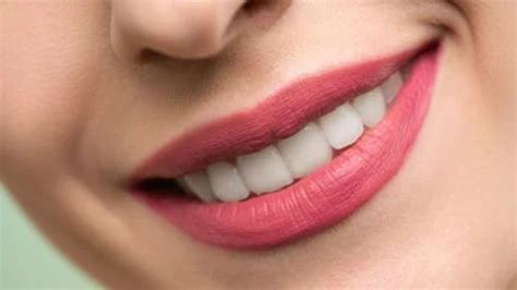 teeth palmistry: Teeth shape and color reveal personality and destiny ...