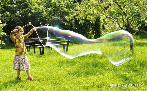 Best Ever Giant Bubble Mix Recipe - Rhubarb and Wren