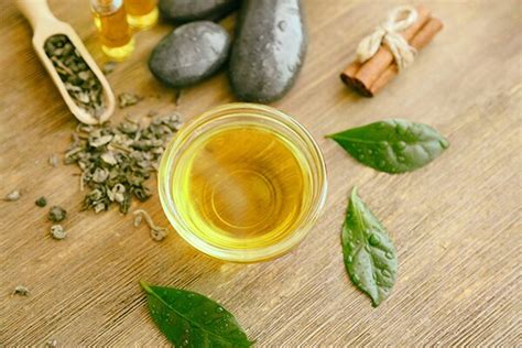 Best 12 Natural Face Washes For Oily, Dry and Normal Skin