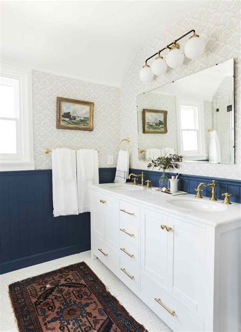 20 Versatile Beadboard Bathroom Ideas