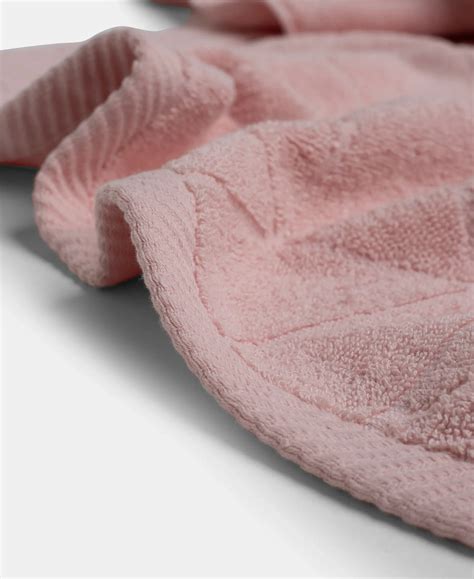 Buy Cotton Terry Ultrasoft and Durable Patterned Bath Towel - Skin T102 ...