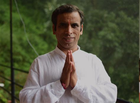 Alien Yoga 的图像结果