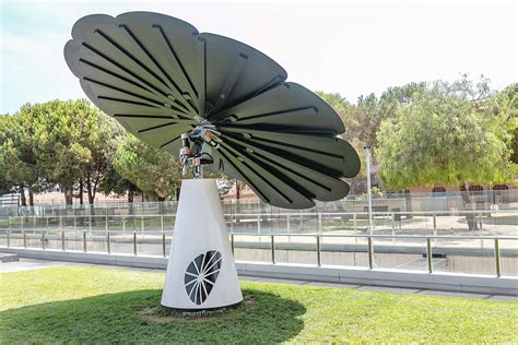 Solar Panel Flower 的图像结果