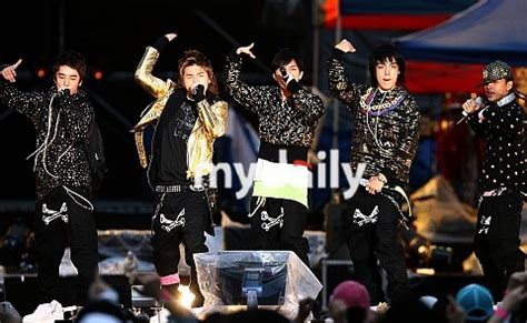 Bigbang 正版专辑 BIGBANG LOVE & HOPE TOUR 2011 LIVE 全碟免费试听下载,Bigbang 专辑 ...